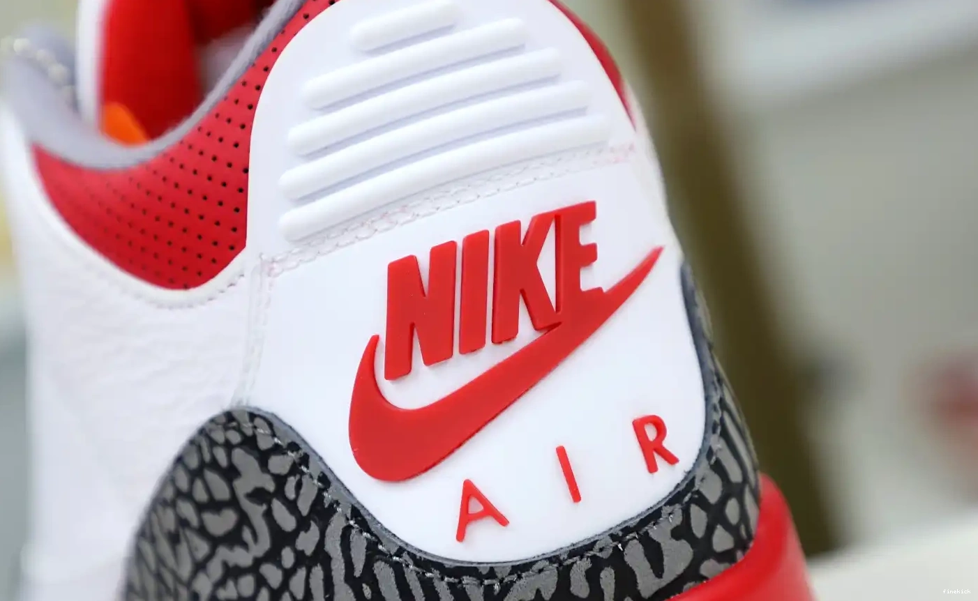 JORDAN 3RETRO